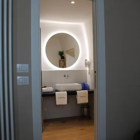 Maison Chene Con Vasca Idromassaggio 4*